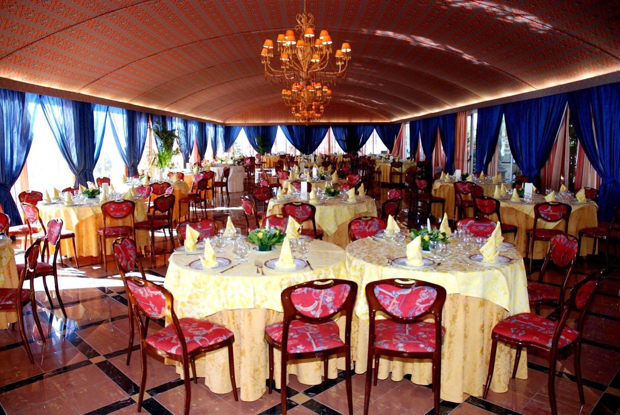 Th Cinisi - Florio Park Hotel Exterior photo