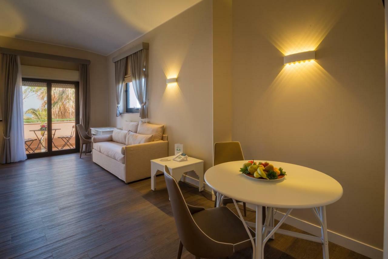 Th Cinisi - Florio Park Hotel Exterior photo
